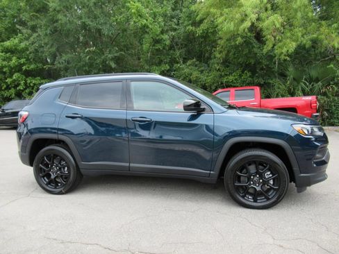 New 2026 Jeep Compass Latitude AWD/4WD image 2