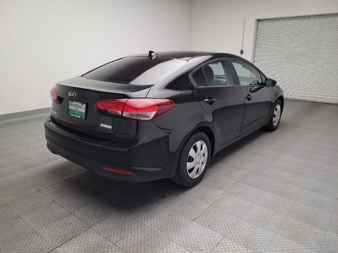 Used 2017 Kia Forte LX FWD image 9
