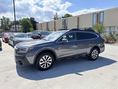 Used 2022 Subaru Outback Premium image 3