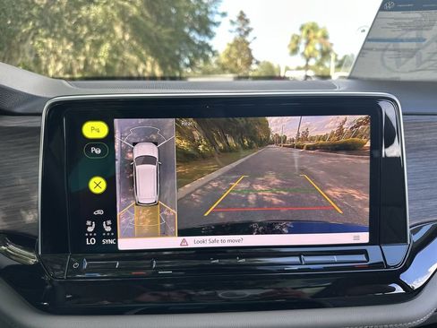 New 2026 Volkswagen Atlas SEL Premium R-Line image 17