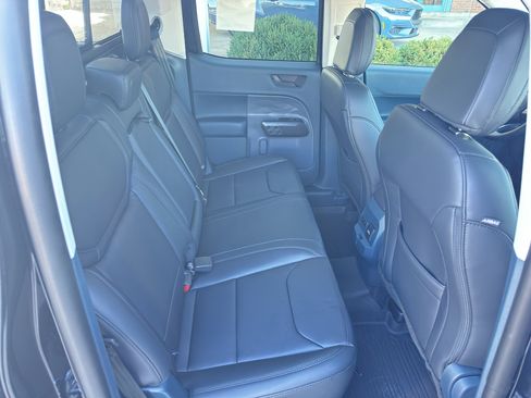 New 2025 Ford Maverick Lariat w/ Black Appearance Package image 31