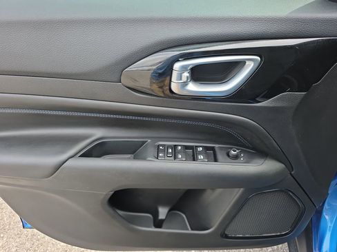 Used 2026 Jeep Compass Latitude image 18