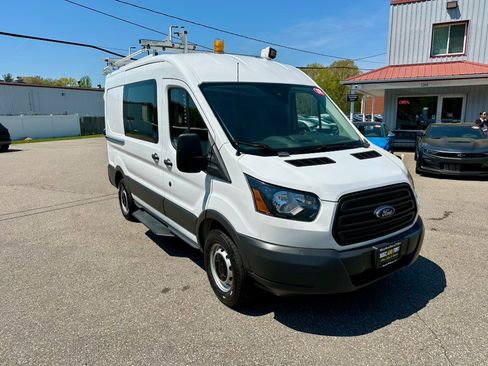 Used 2018 Ford Transit 250 130 Medium Roof RWD image 3