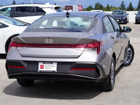 Used 2024 Hyundai Elantra SEL FWD image 7