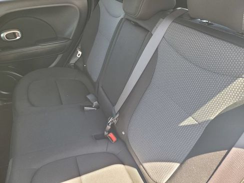 Used 2017 Kia Soul + FWD image 15