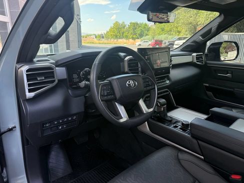 Used 2025 Toyota Sequoia Limited w/ Tow Technology Package AWD/4WD image 22