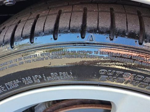 Used 2005 Chevrolet Corvette Coupe w/ Preferred Equipment Group image 11