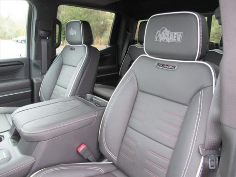 New 2026 GMC Sierra 1500 AT4X w/ AT4X AEV Edition image 17