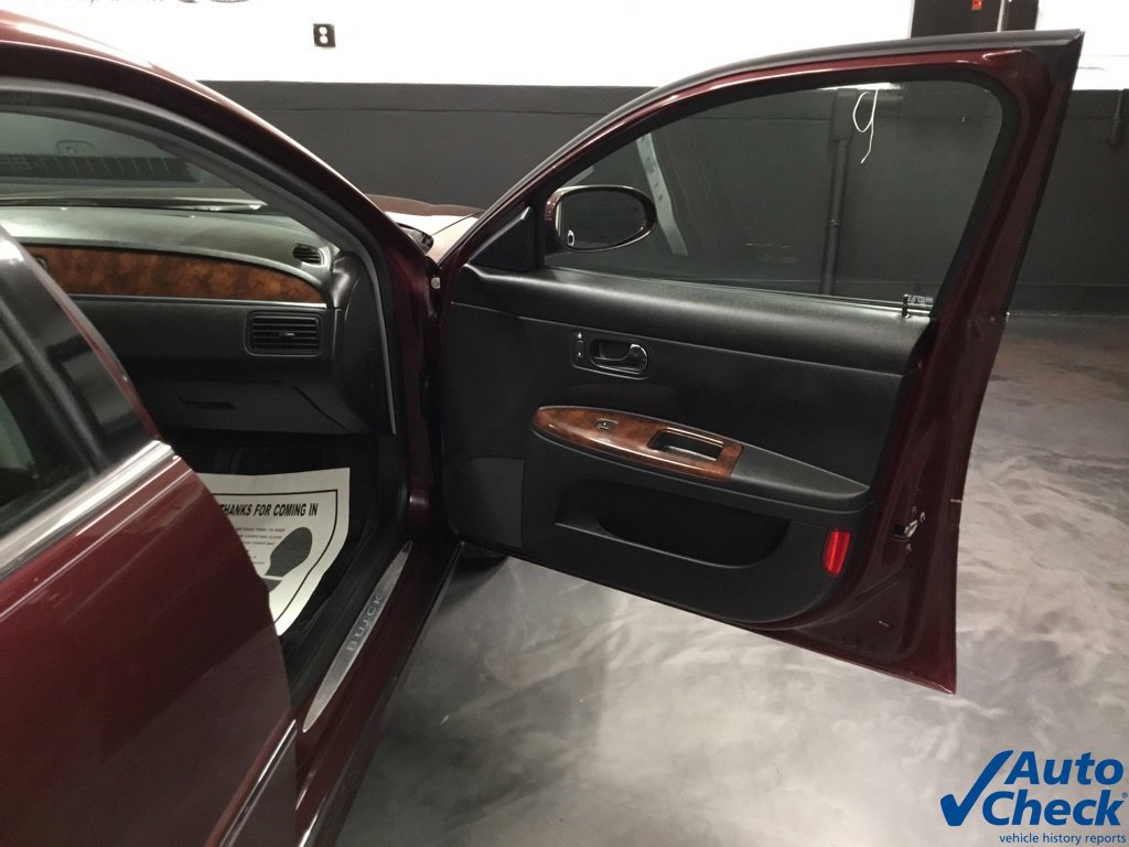 Used 2007 Buick LaCrosse CXL w/ Driver Confidence Package FWD image 33
