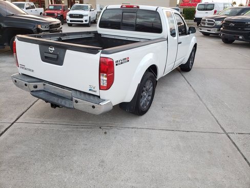 Used 2019 Nissan Frontier SV w/ Value Truck Package image 5