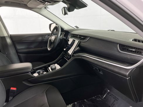 Used 2023 Jeep Grand Cherokee Laredo w/ Luxury Tech Group I image 28