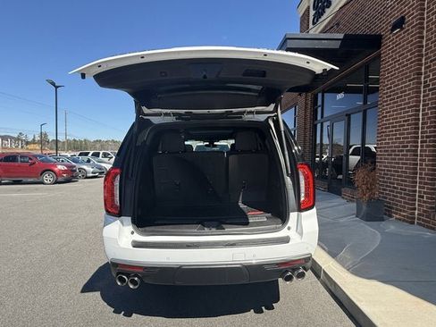Used 2022 GMC Yukon Denali AWD/4WD image 13