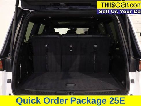 Used 2023 Jeep Wagoneer 4WD w/ Premium Group I image 15