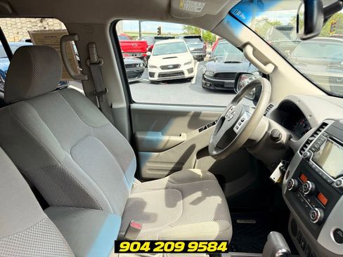 Used 2017 Nissan Frontier SV w/ SV Value Truck Package RWD image 31