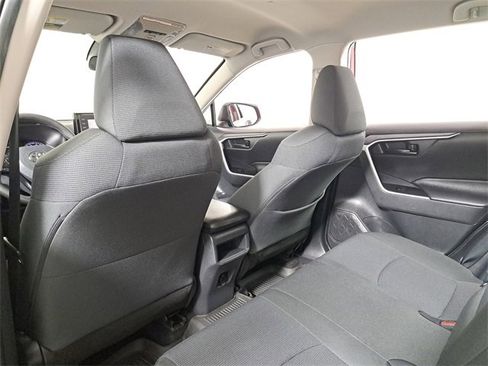 Used 2020 Toyota RAV4 LE image 11