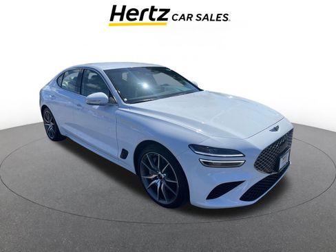 Used 2025 Genesis G70 2.5T image 1