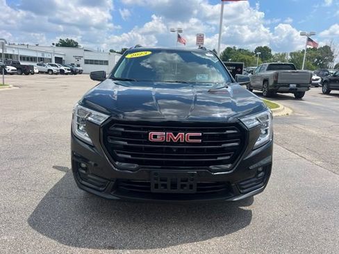 Used 2023 GMC Terrain SLT w/ Tech Package AWD/4WD image 2