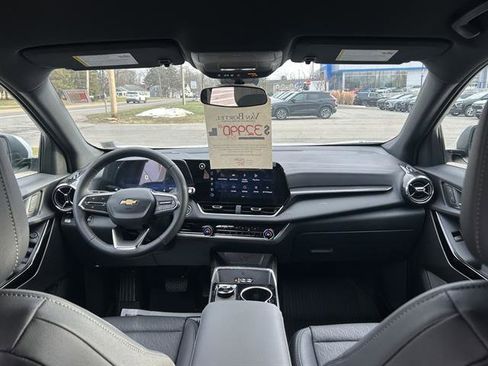 Certified 2026 Chevrolet Equinox LT w/ Convenience Package II image 33