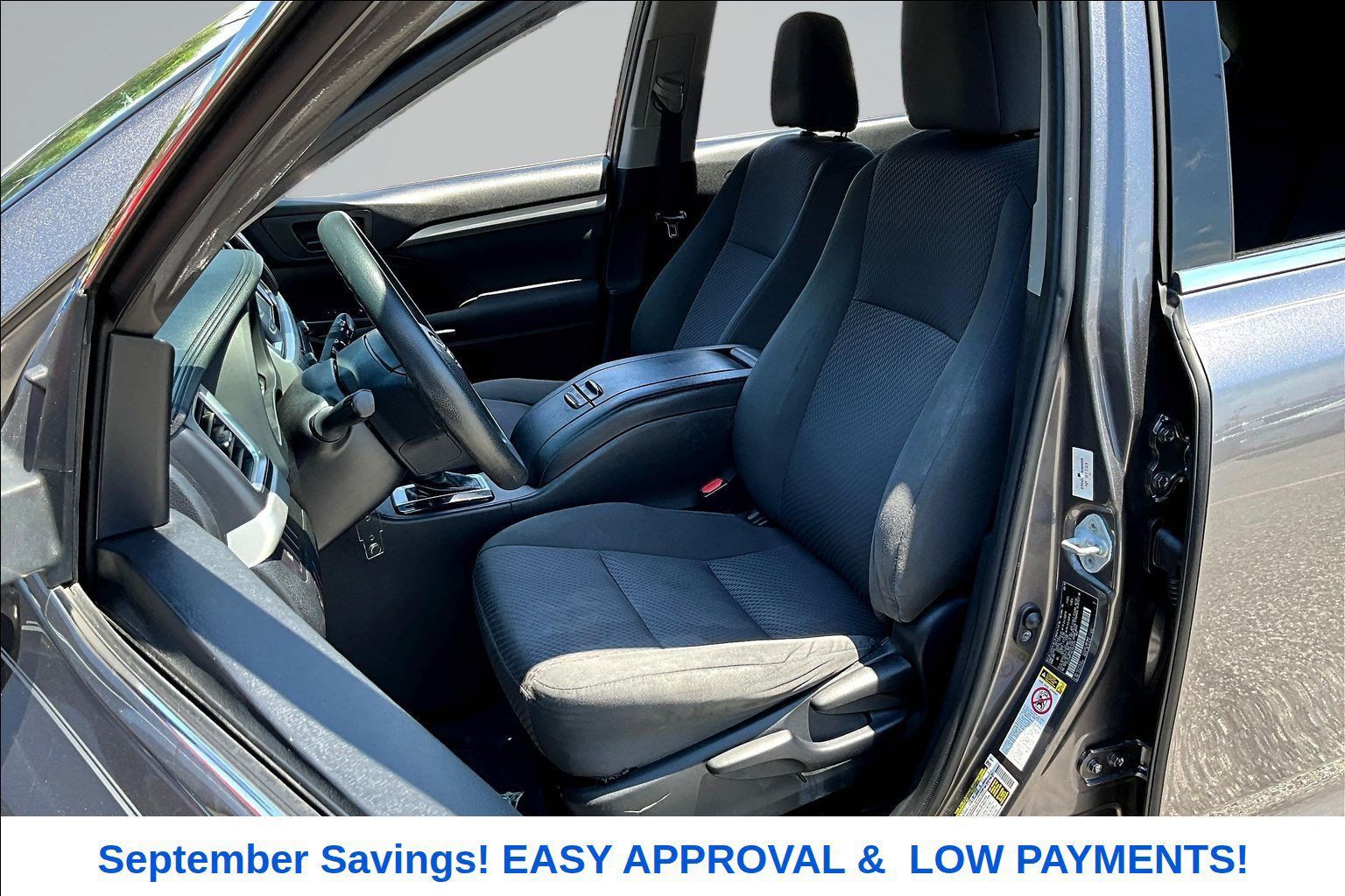 Used 2019 Toyota Highlander LE FWD image 25