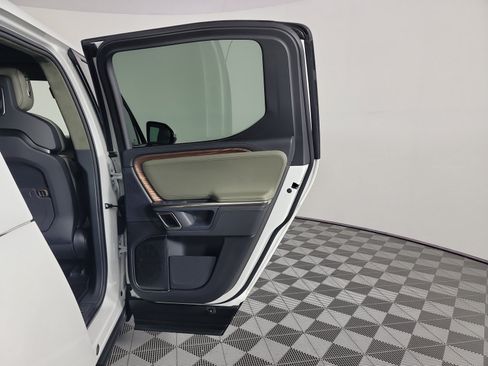 Used 2024 Rivian R1T Adventure AWD/4WD image 19