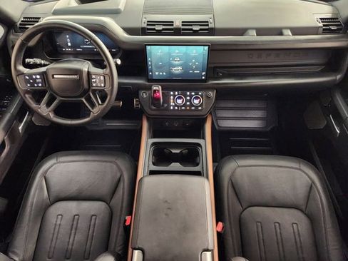 Used 2024 Land Rover Defender 130 X image 4