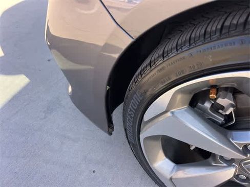 Used 2018 Honda Accord Touring image 23