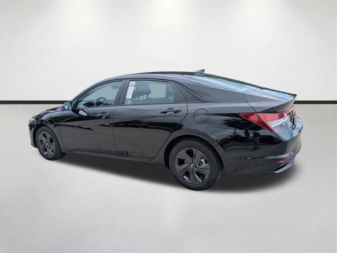 Used 2023 Hyundai Elantra SEL FWD image 7