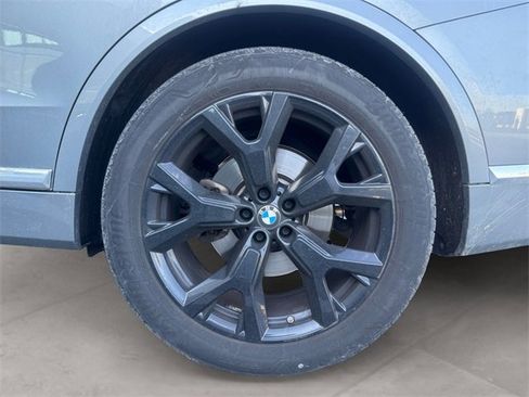 Used 2024 BMW X7 xDrive40i w/ Premium Package image 13
