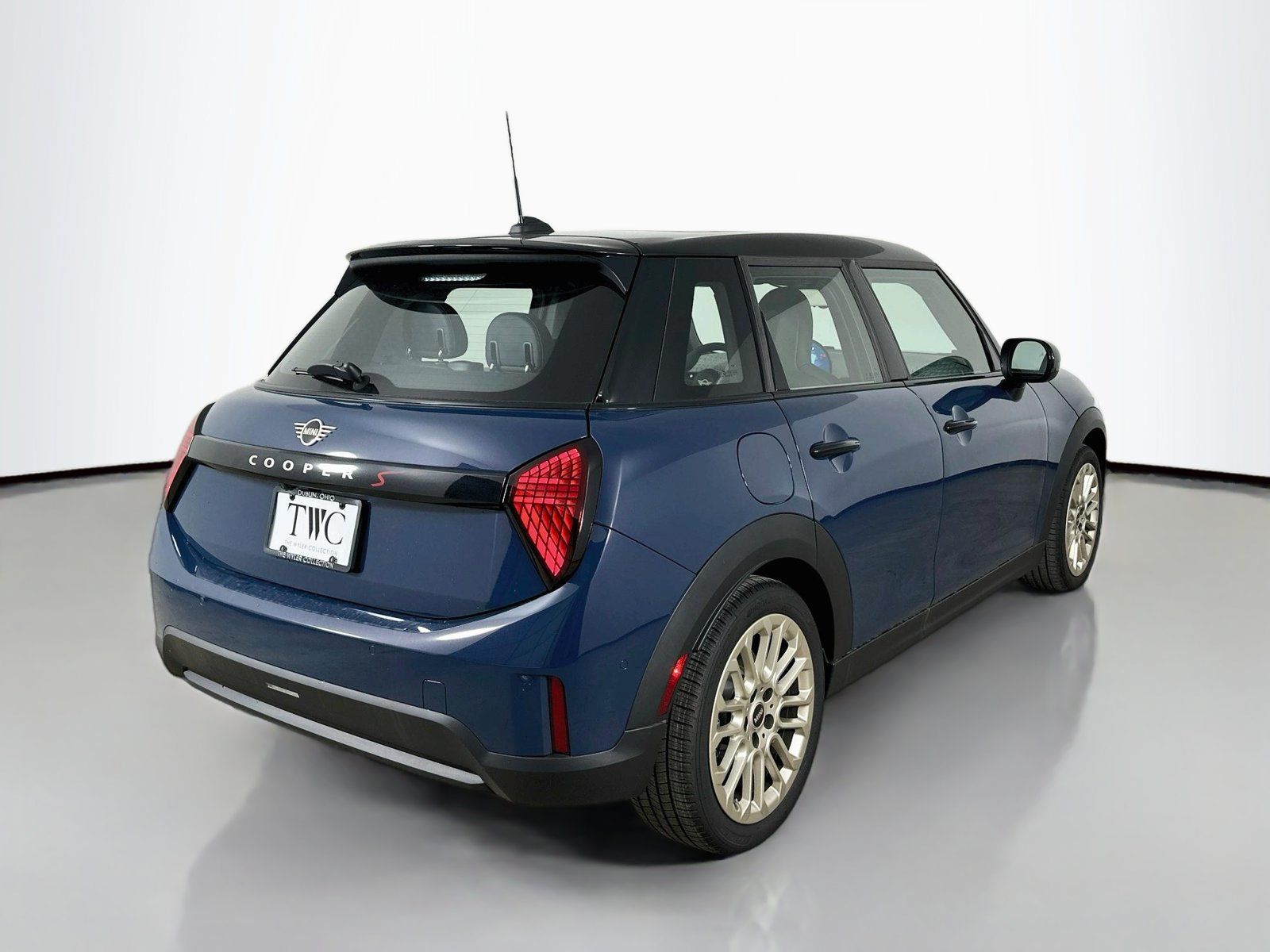 New 2026 MINI Cooper S FWD image 5