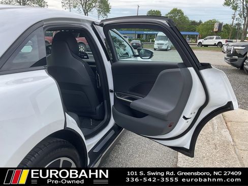 Used 2024 Lucid Air Pure RWD image 18