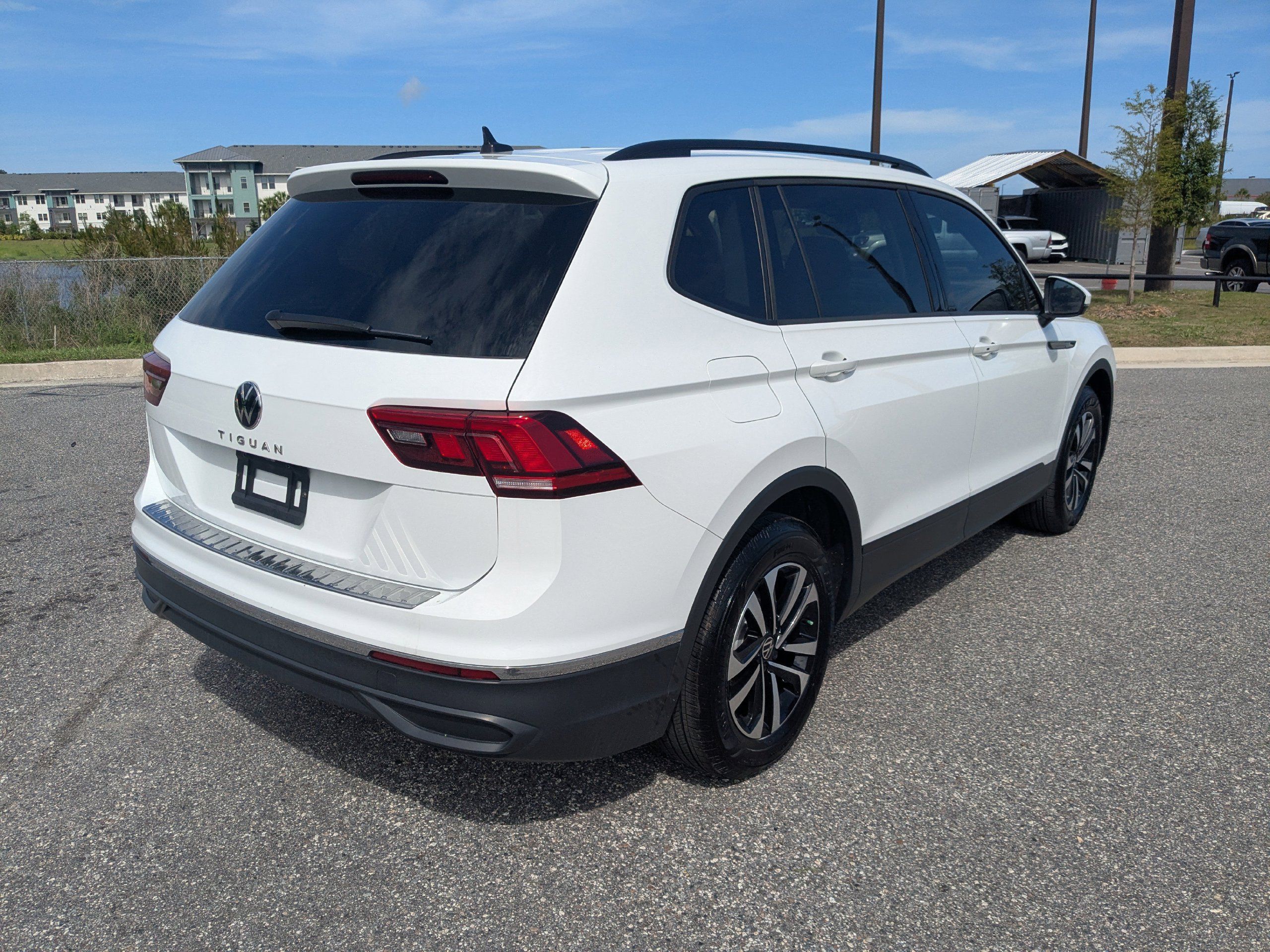 Used 2024 Volkswagen Tiguan S FWD image 3