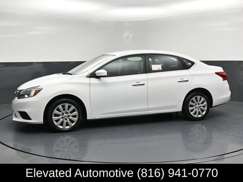 Used 2019 Nissan Sentra S FWD image 2