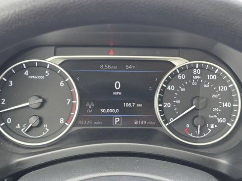 Used 2025 Nissan Sentra SV FWD image 36