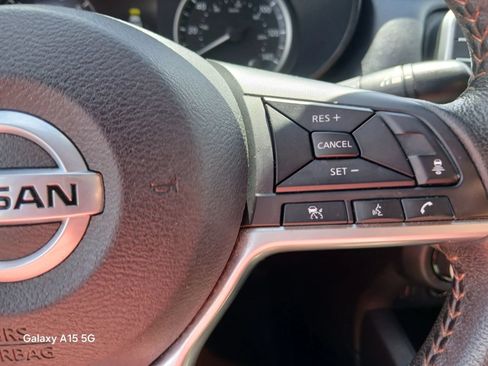 Used 2020 Nissan Versa SR w/ Convenience Package FWD image 28