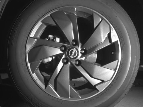 Used 2025 Nissan Rogue SV FWD image 12