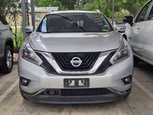 Used 2018 Nissan Murano SL w/ Moonroof Package FWD image 2