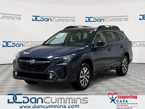 Used 2023 Subaru Outback Premium AWD/4WD image 1