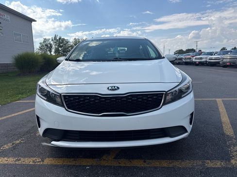 Used 2017 Kia Forte LX FWD image 3
