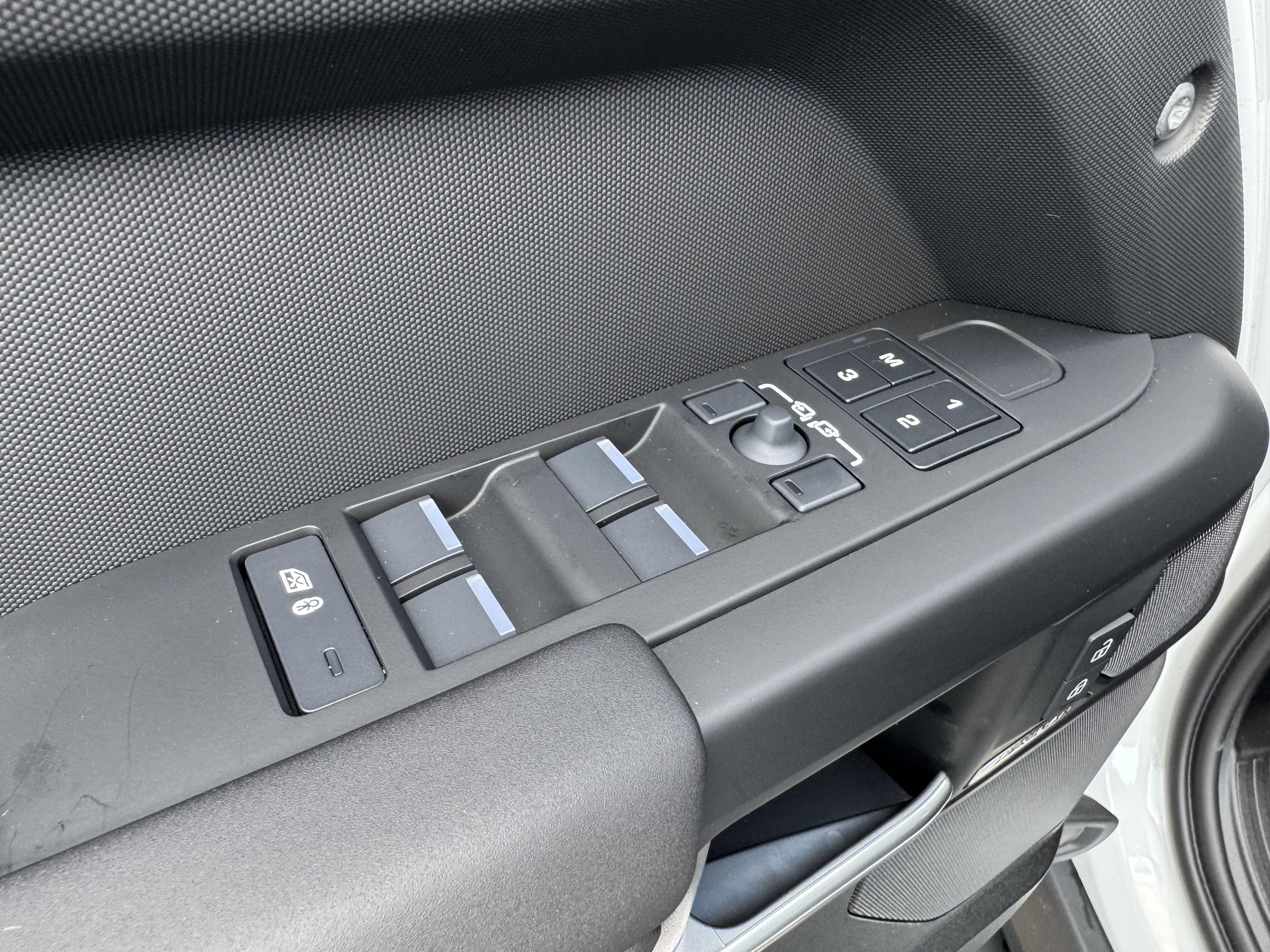 New 2026 Land Rover Defender 110 S AWD/4WD image 11