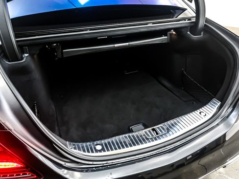 Used 2019 Mercedes-Benz S 560 Sedan image 23