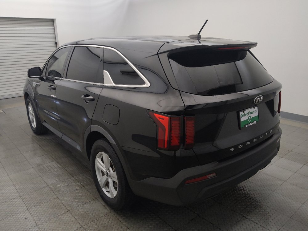Used 2021 Kia Sorento LX FWD image 5