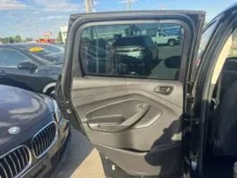 Used 2017 Ford Escape S FWD image 9