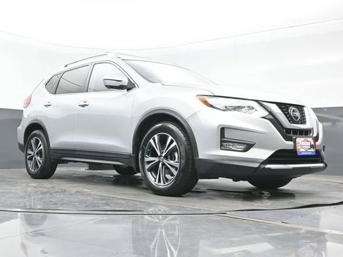 Used 2019 Nissan Rogue SV w/ Premium Package image 27