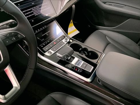 New 2026 Audi Q7 2.0T Premium Plus AWD/4WD image 16