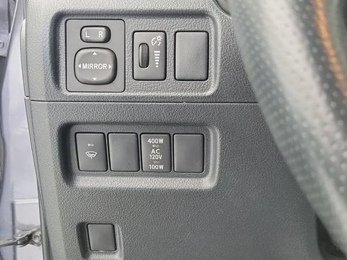 Used 2017 Toyota 4Runner SR5 Premium RWD image 30