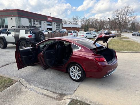 Used 2016 Chrysler 200 Limited image 13