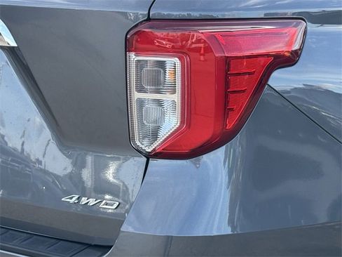 Certified 2023 Ford Explorer XLT w/ Equipment Group 202A image 31