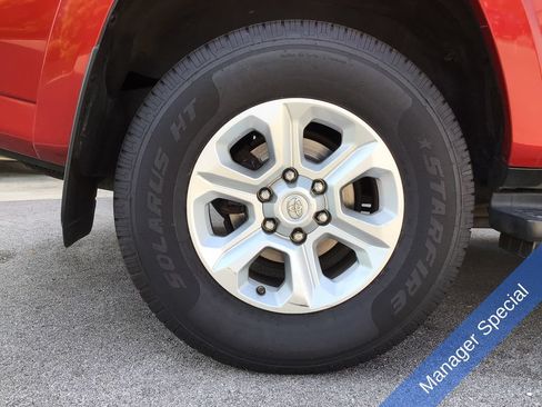 Used 2021 Toyota 4Runner SR5 Premium AWD/4WD image 17