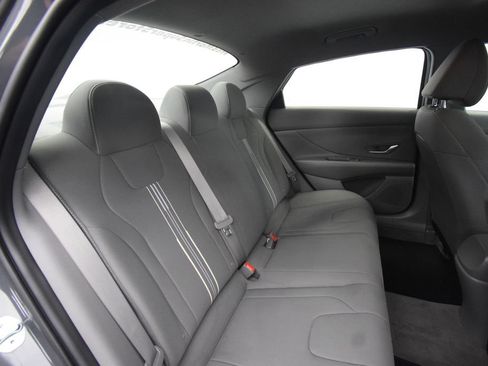 Used 2023 Hyundai Elantra SEL w/ Convenience Package FWD image 23