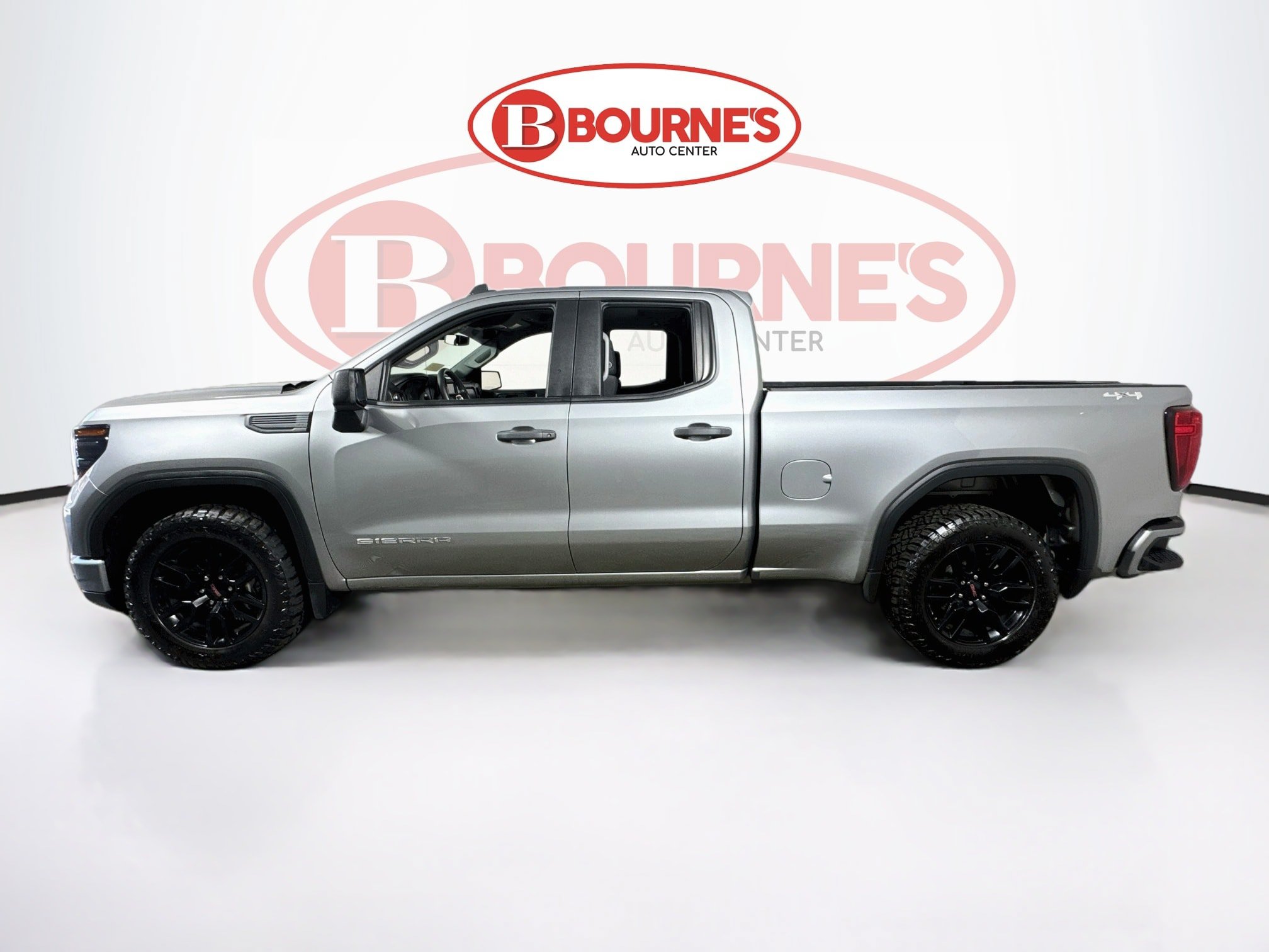 Used 2023 GMC Sierra 1500 Pro w/ Graphite Edition AWD/4WD image 6